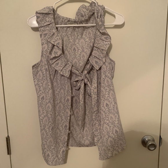 Banana Republic Tops - Cute blouse Banana Republic Tops - Cute blouse